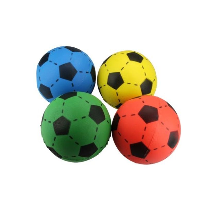 En fin skumbold som kan bruges som fodbold for de lidt mindre 36m+ da små dele kan falde af efter meget brug.